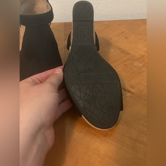 Abella Womens Shoes Hydra Strappy Black Suede Casual Wedge Heels Size 6.5 - Picture 9 of 10